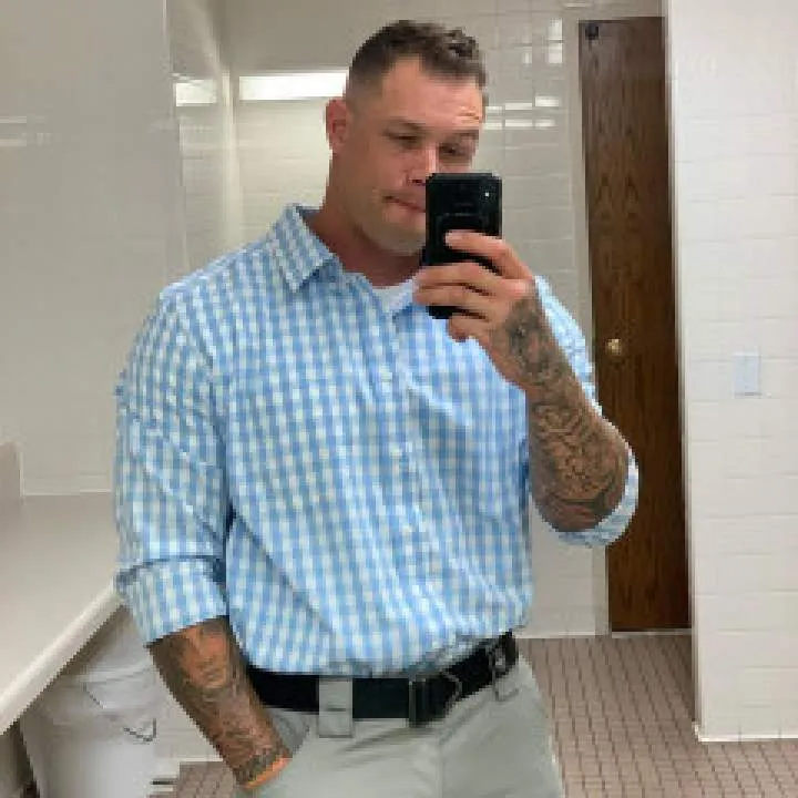 Logan Higgins Photo On Jungo Live