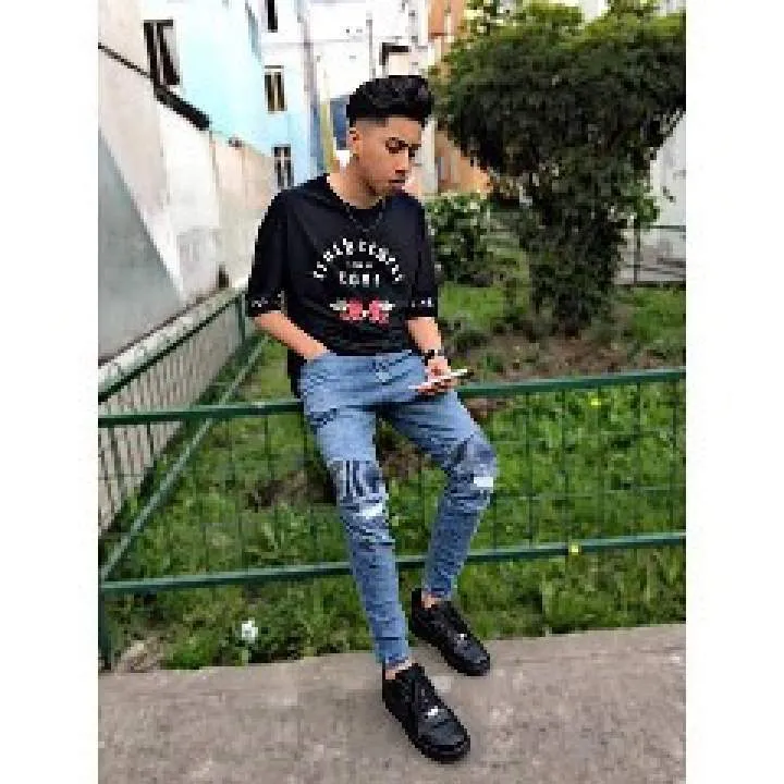 Schwarz Photo On Jungo Live