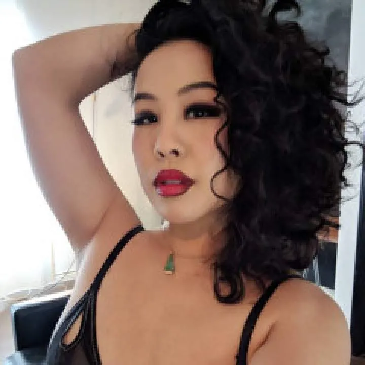 Caroline Photo On Jungo Live