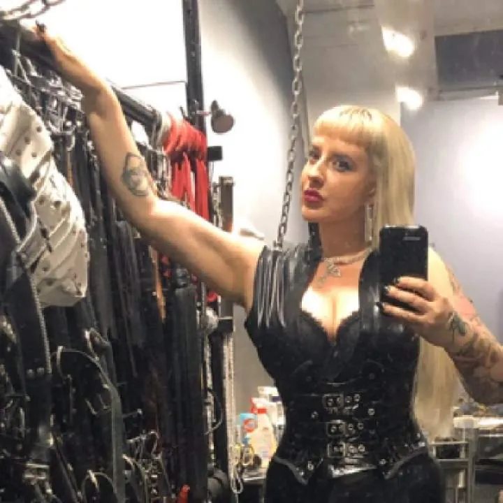 Mistressimperia Photo On Jungo Live