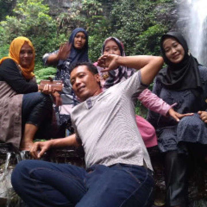 Sholli Photo On Jungo Live