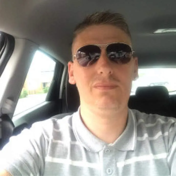 Rob Photo On Jungo Live