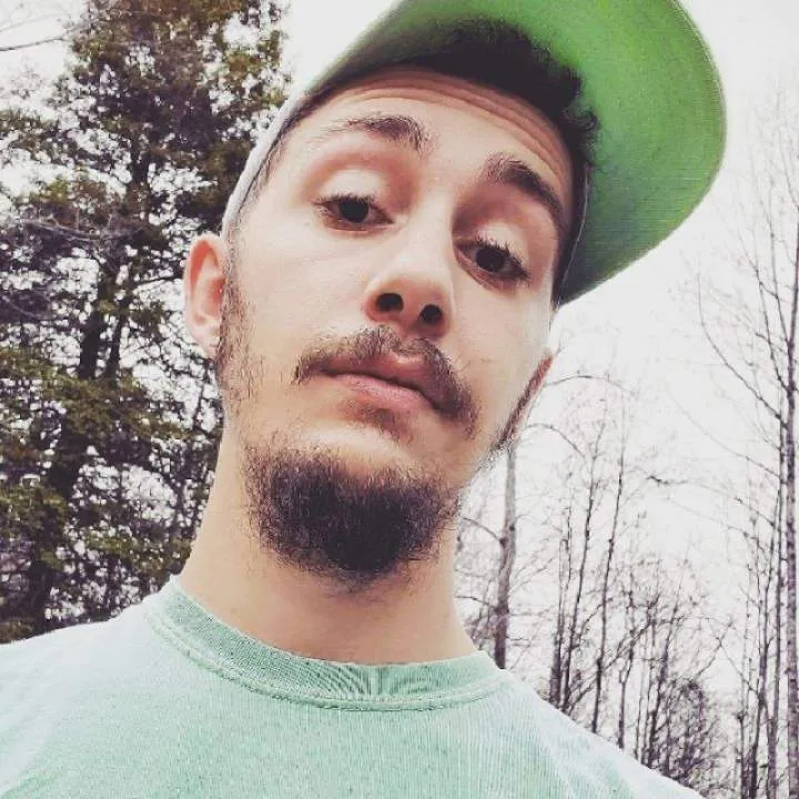 Longneck.... Photo On Jungo Live