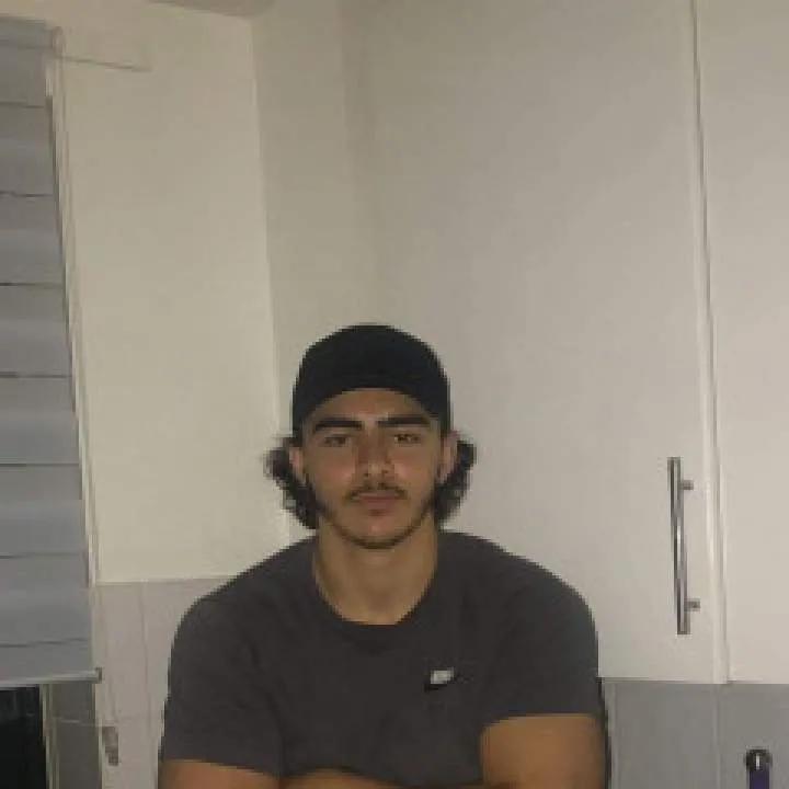 Guilhem Photo On Jungo Live