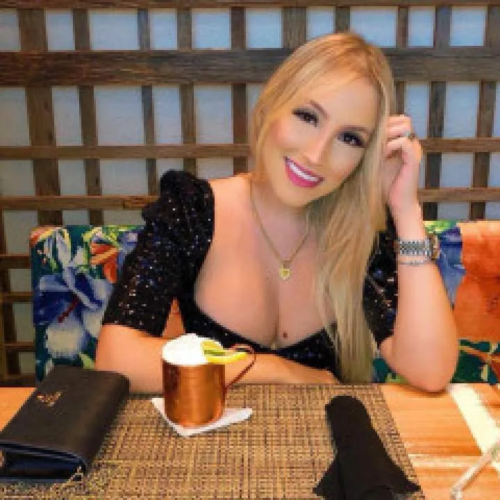 Vicky Photo On Jungo Live