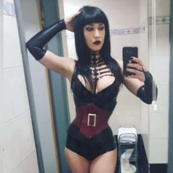 Mistress Sofia Photo On Jungo Live