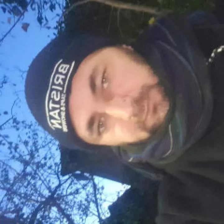 Bottom Boy Photo On Jungo Live