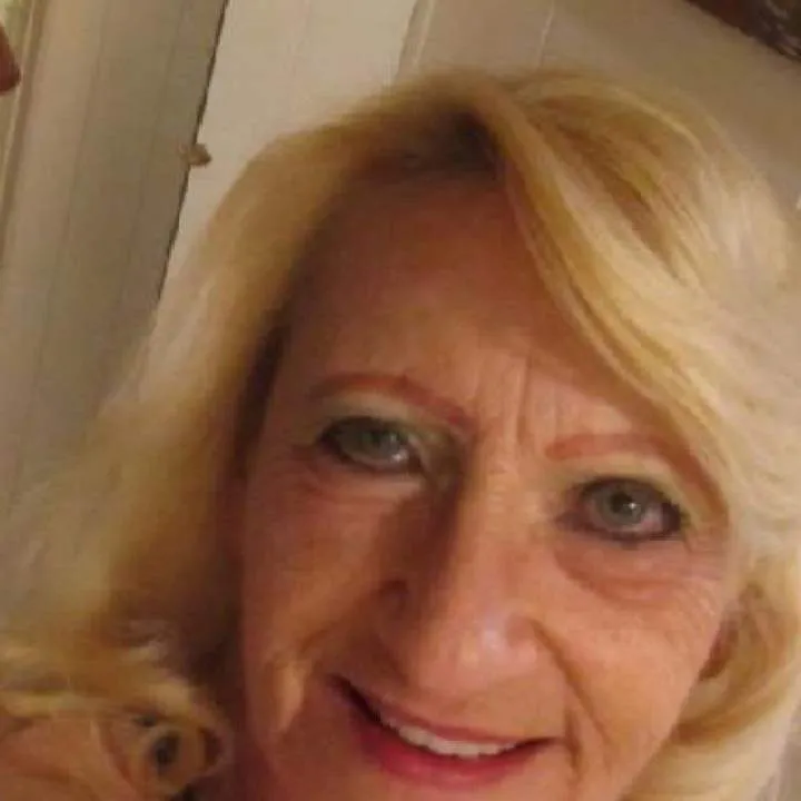 Suzanne Photo On Jungo Live