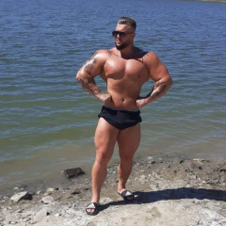 Robreto Photo On Jungo Live