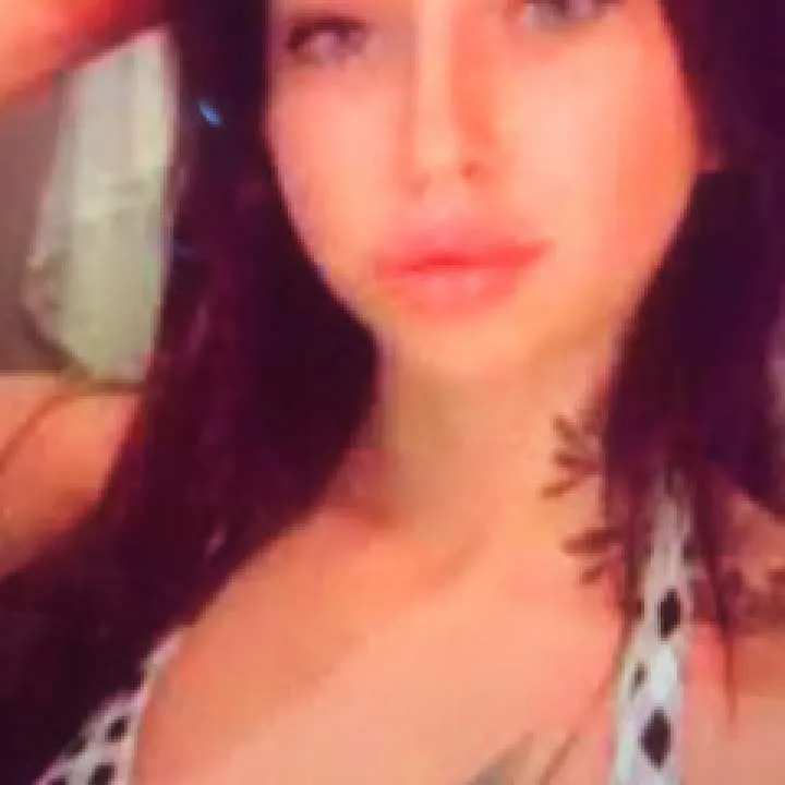 Carokriss Photo On Jungo Live