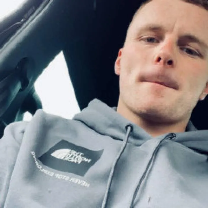 B Photo On Jungo Live