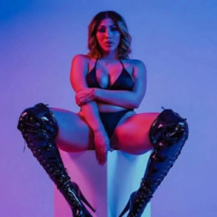 Mistress Scarlett Photo On Jungo Live