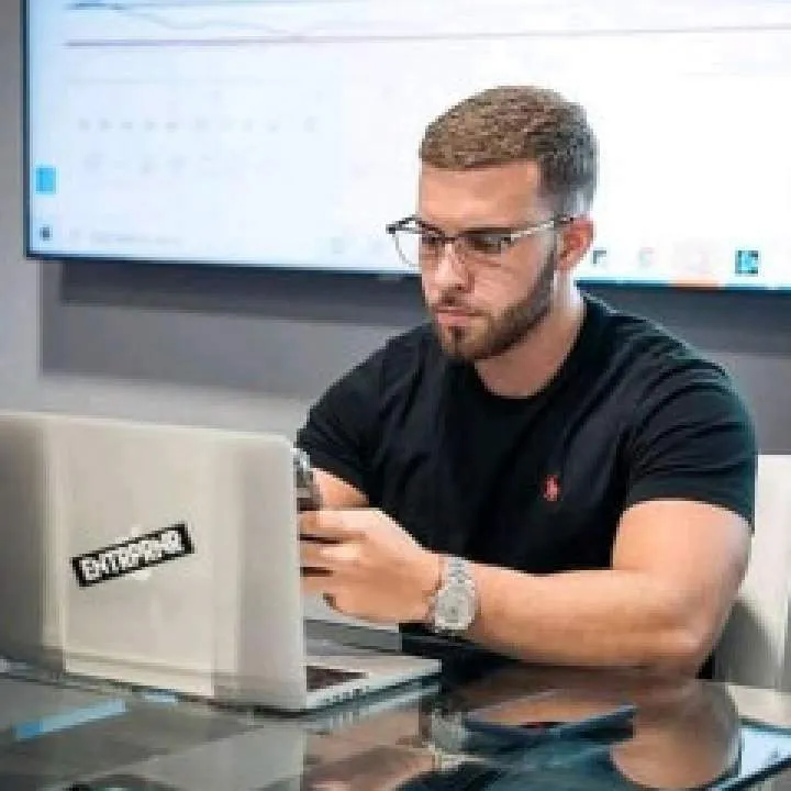 Jake Samson Photo On Jungo Live