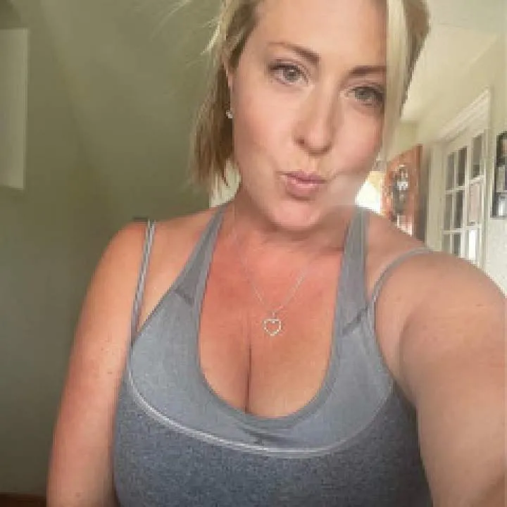 Clara22 Photo On Jungo Live