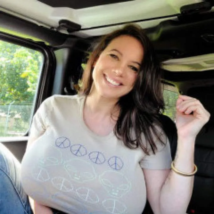 Joyce Photo On Jungo Live