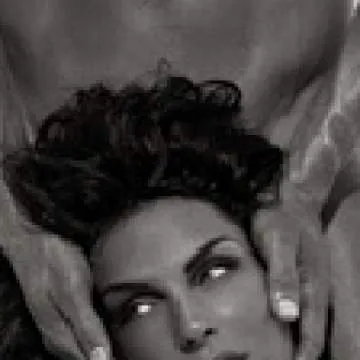 Pedro & Sara Photo On Jungo Live