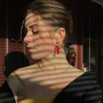 Sarah Photo On Jungo Live