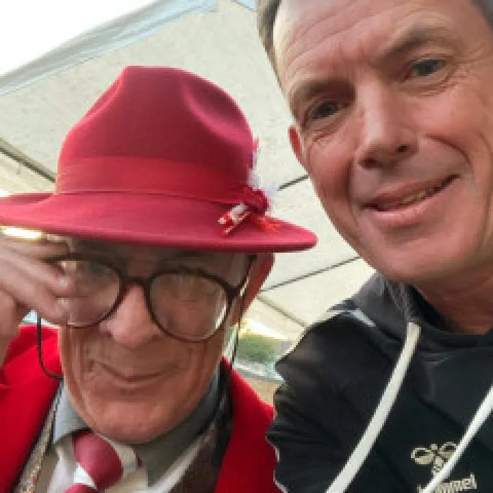 Slick Photo On Jungo Live