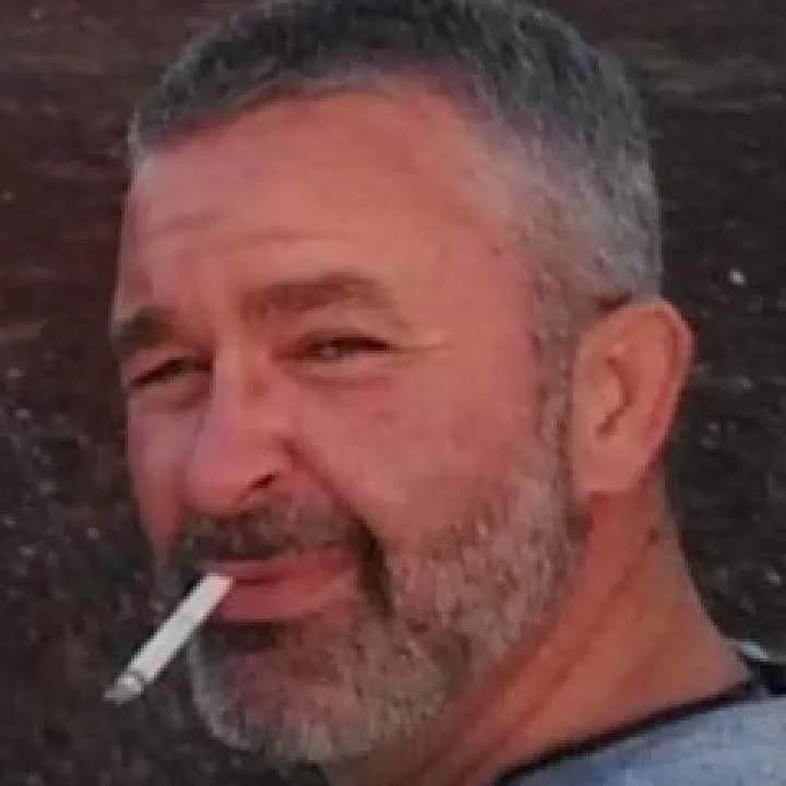 Two Buck Photo On Jungo Live