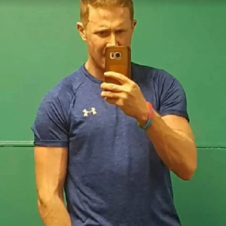 Livesinasuit Photo On Jungo Live