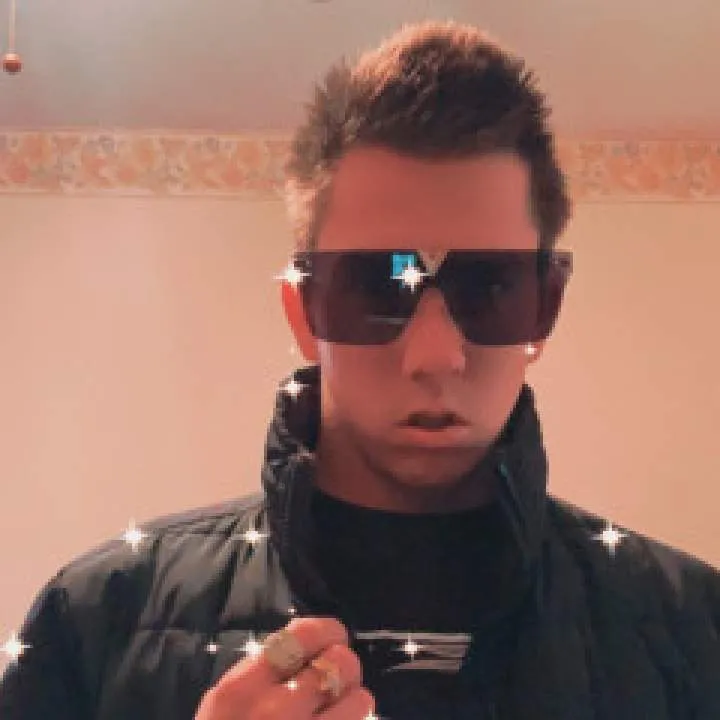 Purple Photo On Jungo Live