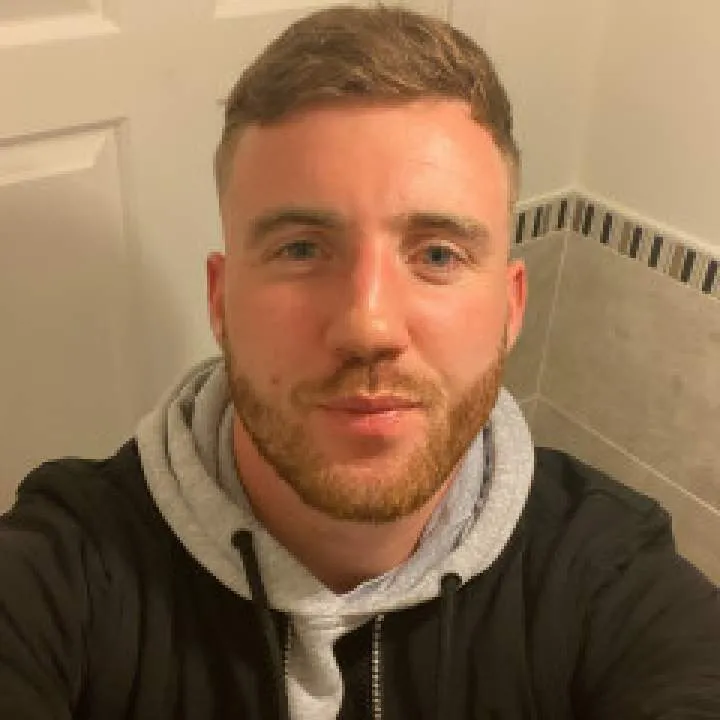 Tom Photo On Jungo Live