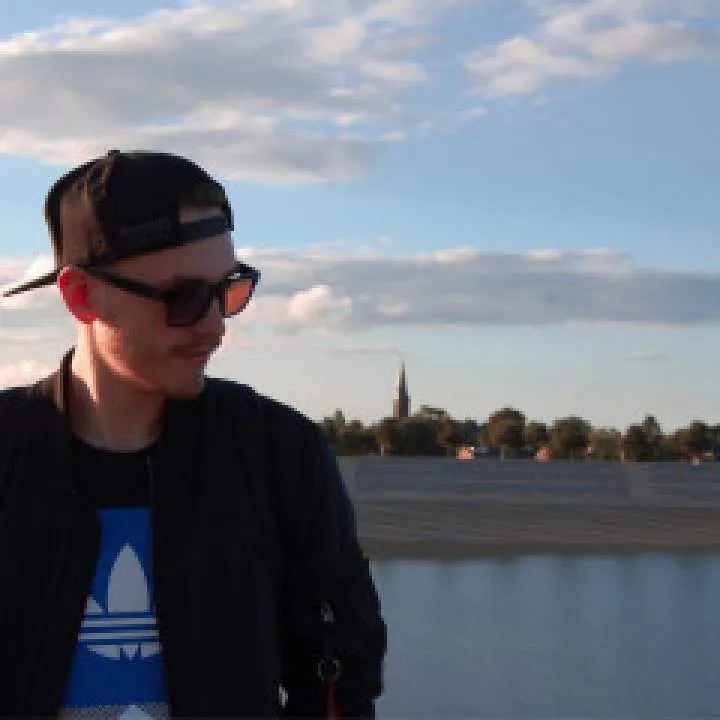 Tim Photo On Jungo Live