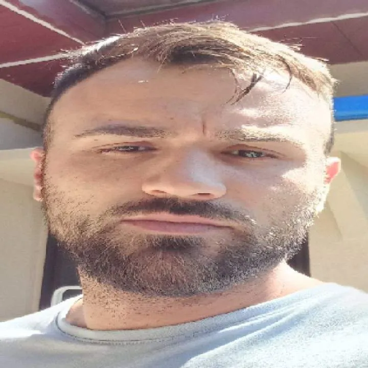 Ianis Photo On Jungo Live