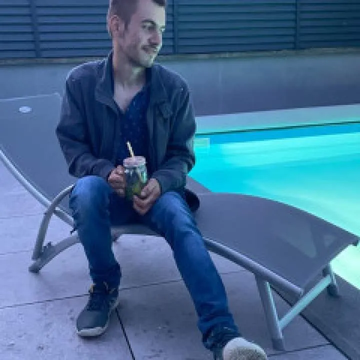 Loic Photo On Jungo Live