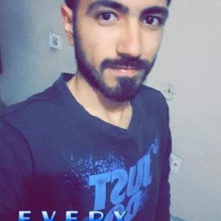 Tom Photo On Jungo Live