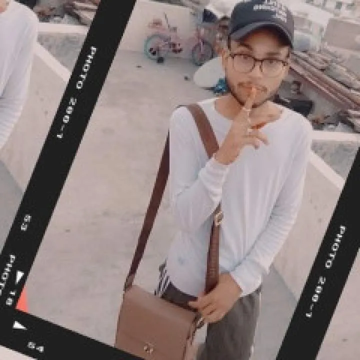 Paid Bottom Photo On Jungo Live