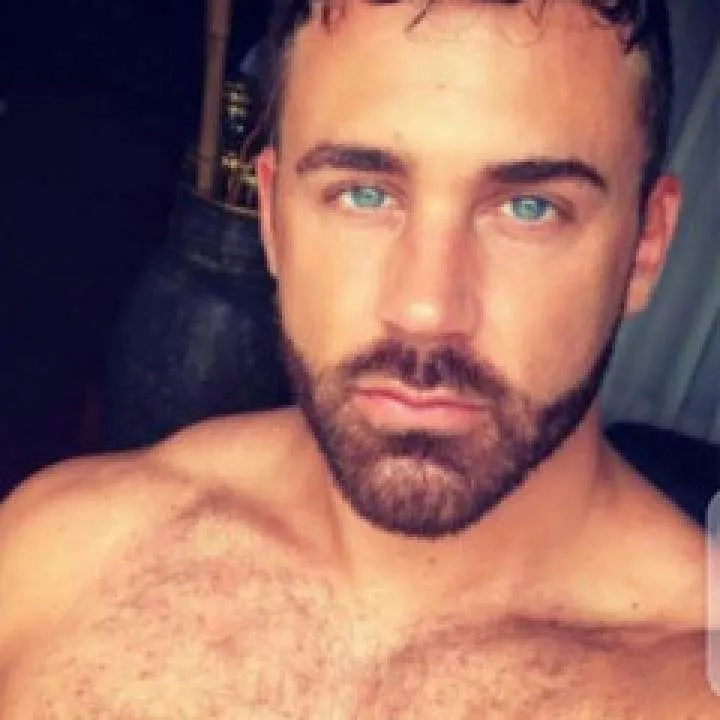 Bookhenry Photo On Jungo Live