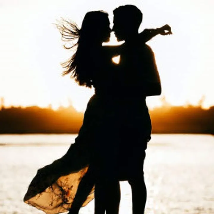 Young Couple Photo On Jungo Live