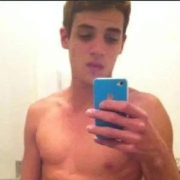 Oli Photo On Jungo Live