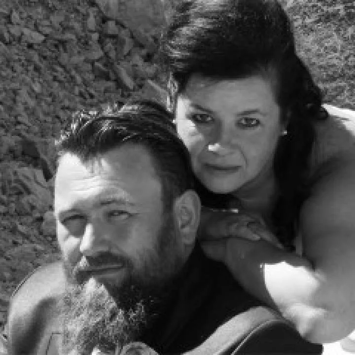 De.... Photo On Jungo Live