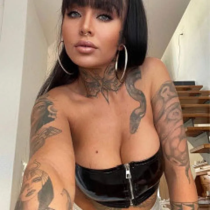 Latex Photo On Jungo Live