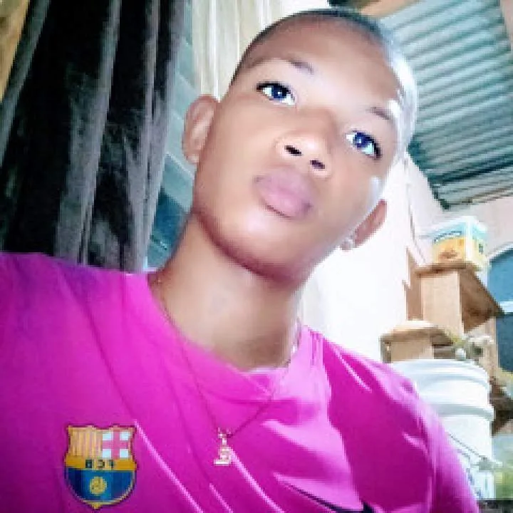 Yiyo Photo On Jungo Live