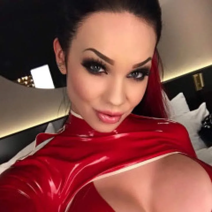 Goddess Smith Photo On Jungo Live