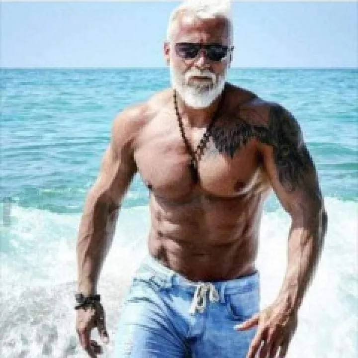 Thomas Photo On Jungo Live