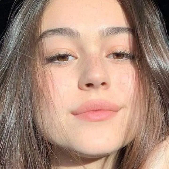 Caroline Photo On Jungo Live