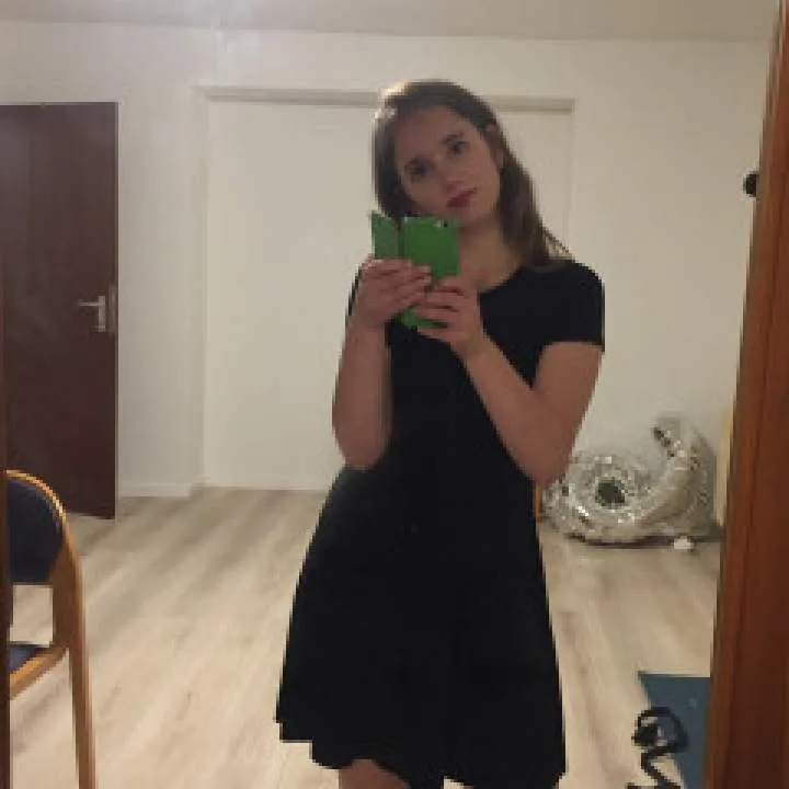 Lisann Photo On Jungo Live