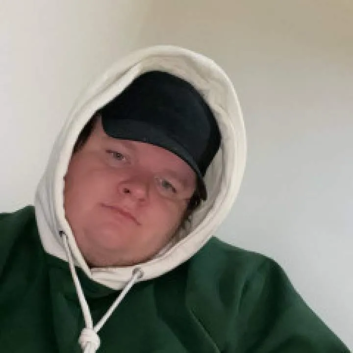 Andrewr Photo On Jungo Live