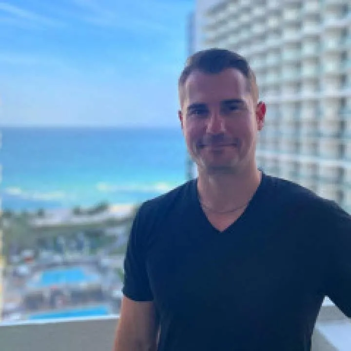 Brad Photo On Jungo Live