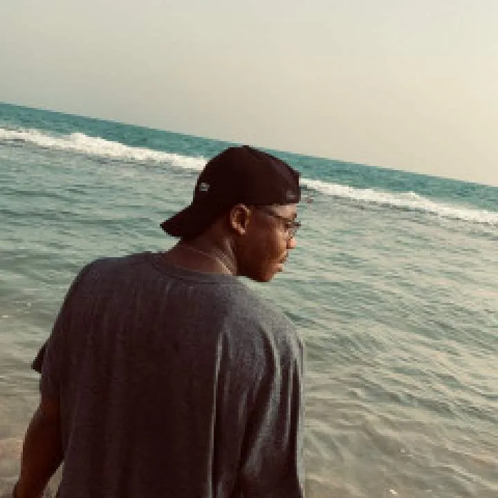 Yves Photo On Jungo Live