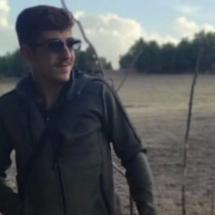 Cem Photo On Jungo Live