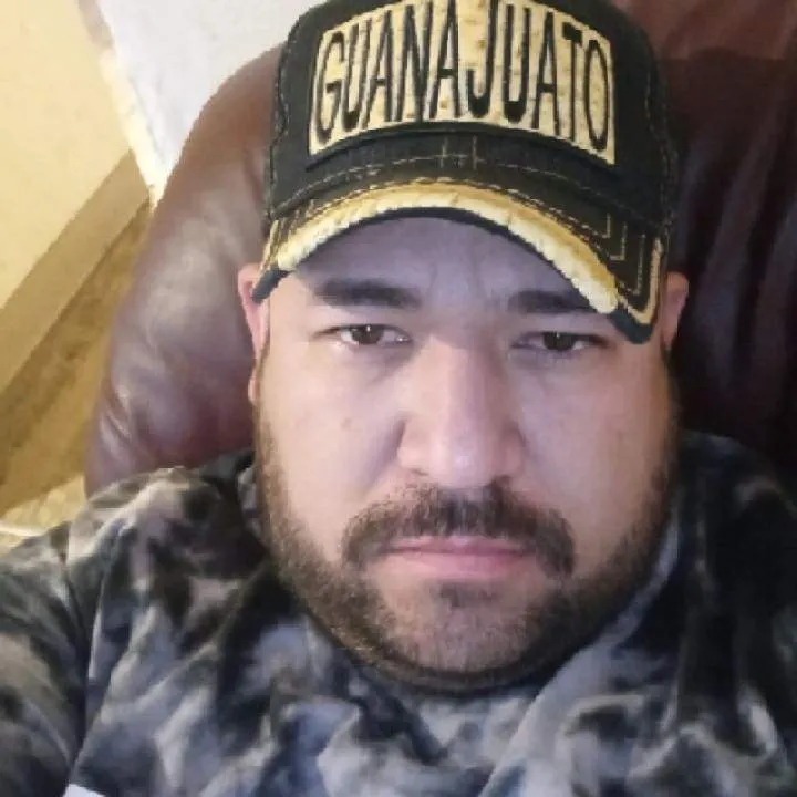 Soltero Complaciente Photo On Jungo Live