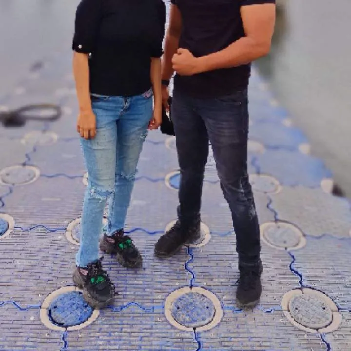 Hotcouple Photo On Jungo Live