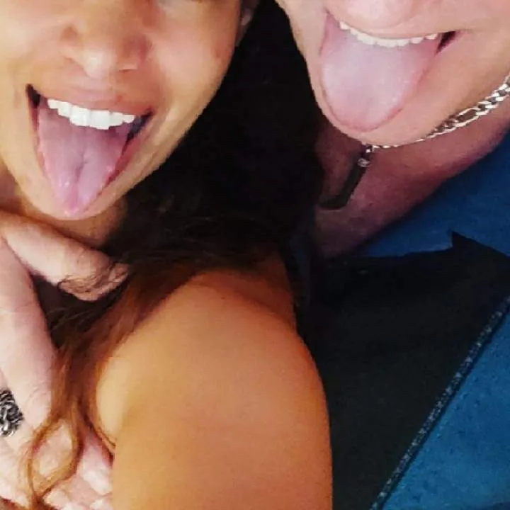 Maxthreesomes Photo On Jungo Live