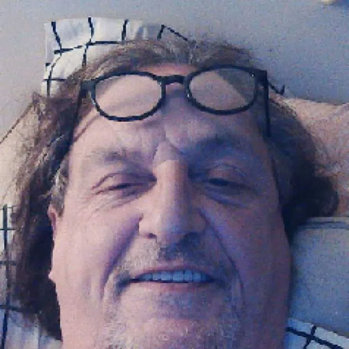 Robbiekle........ Photo On Jungo Live