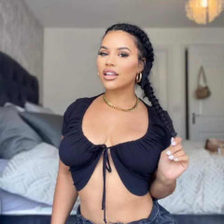 Roseolaalice Photo On Jungo Live